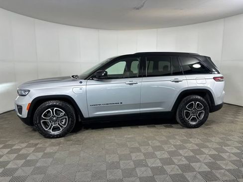 Used 2022 Jeep Grand Cherokee Trailhawk image 6