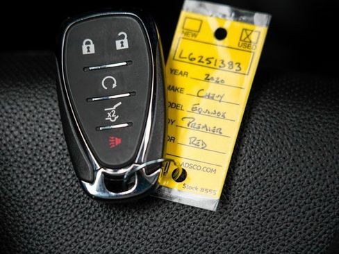 Used 2020 Chevrolet Equinox Premier image 34