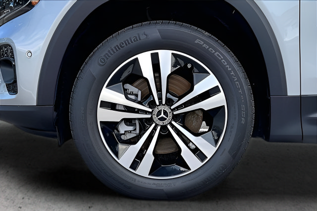 Certified 2026 Mercedes-Benz GLB 250 4MATIC image 37