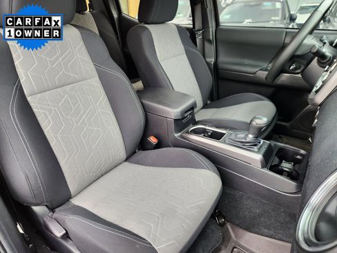 Used 2023 Toyota Tacoma TRD Sport image 14