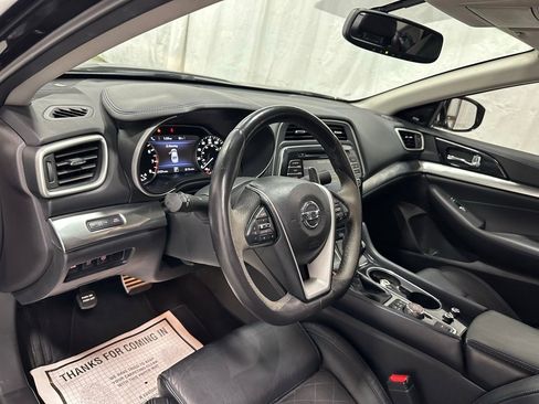 Used 2017 Nissan Maxima SR w/ Midnight Edition image 15