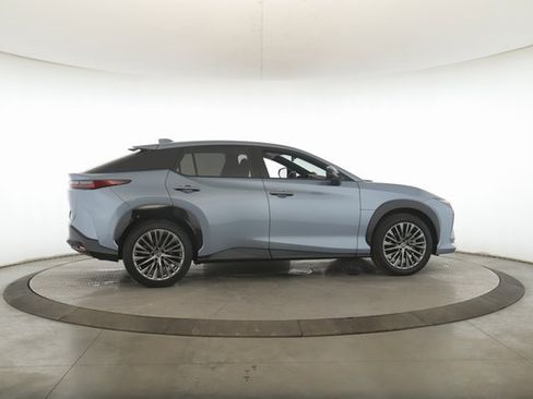 Used 2023 Lexus RZ 450e Premium w/ Accessory Package (2T) image 6