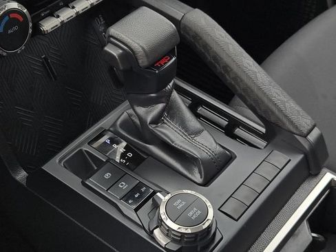 Certified 2025 Toyota Tacoma TRD Sport AWD/4WD image 22