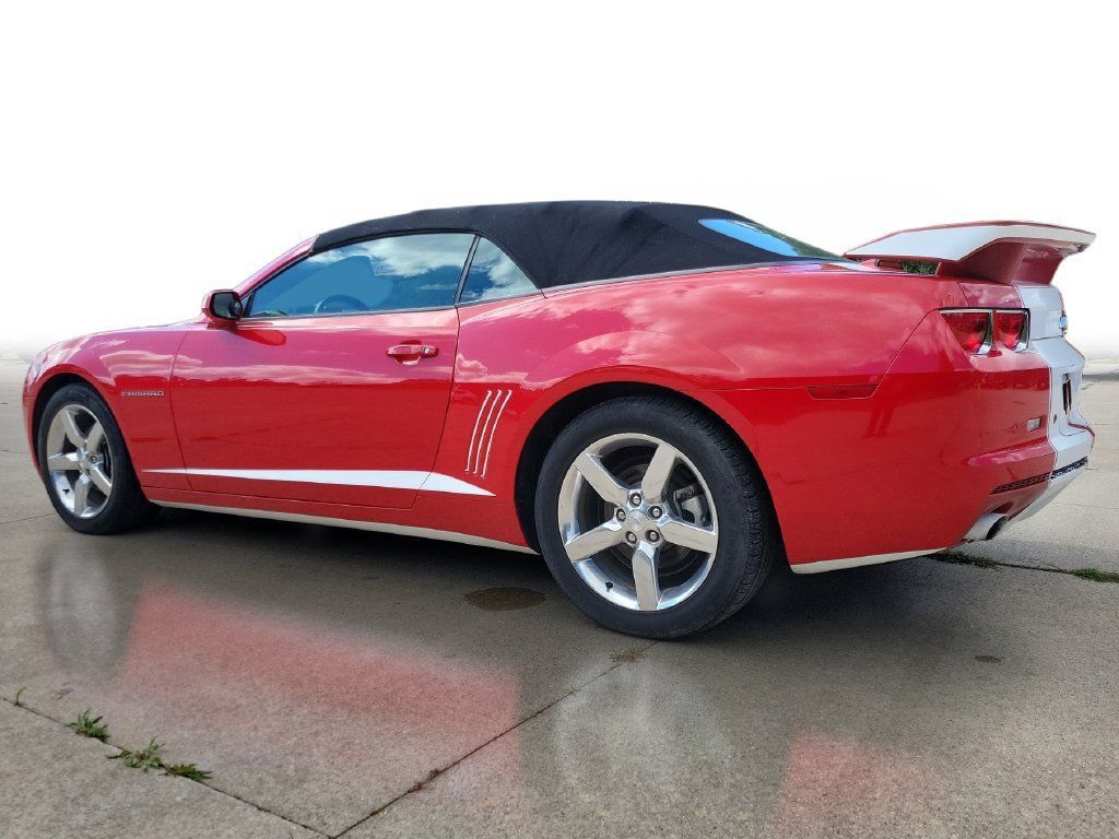 Used 2011 Chevrolet Camaro LT RWD image 3