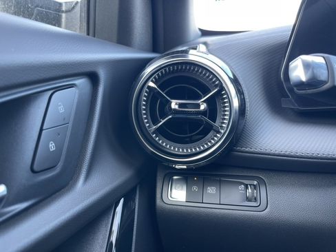 New 2025 Chevrolet Equinox LT image 17