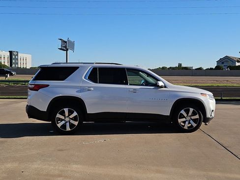 Used 2018 Chevrolet Traverse LT FWD image 4
