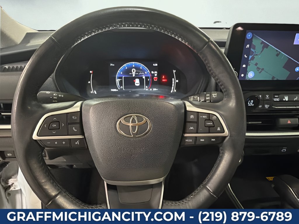Used 2024 Toyota Grand Highlander AWD image 25