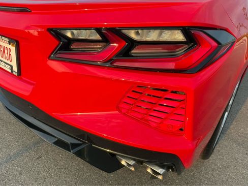 Used 2025 Chevrolet Corvette Stingray Convertible w/ 1LT RWD image 13