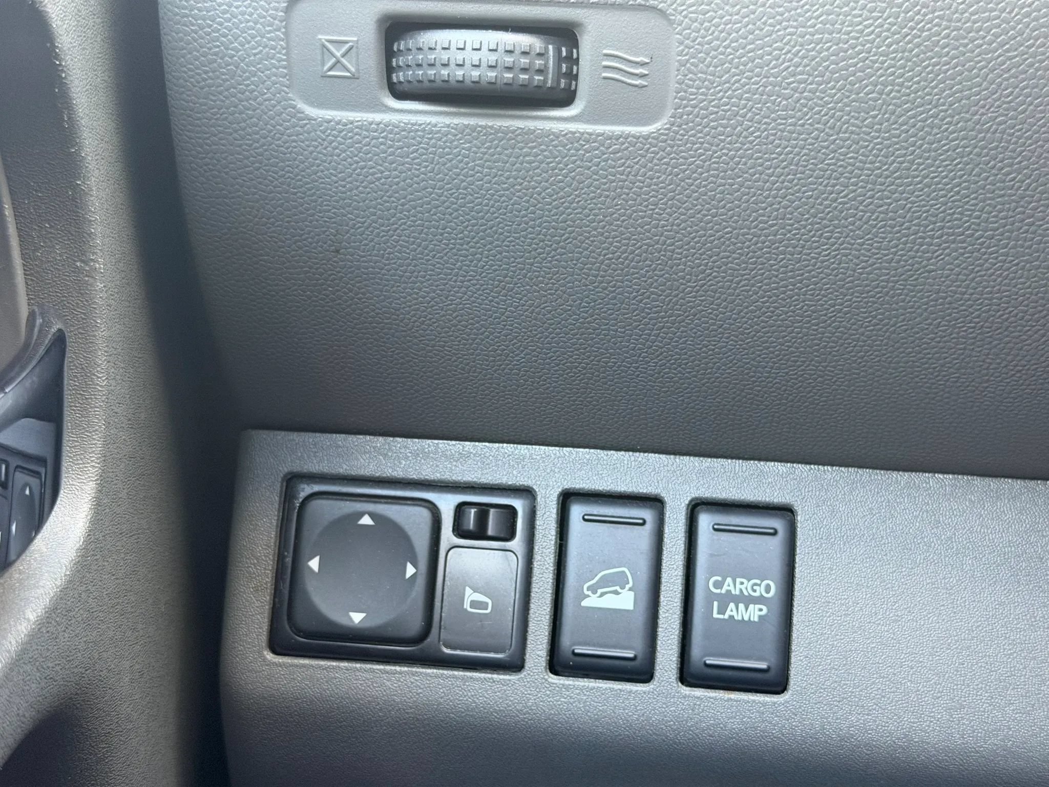 Used 2020 Nissan Frontier SV w/ Midnight Edition Floor Mats AWD/4WD image 24