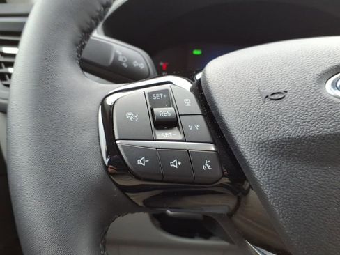 Certified 2023 Ford Escape SE image 16