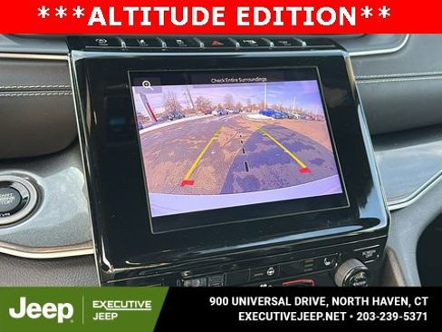 Used 2021 Jeep Grand Cherokee L Laredo image 16