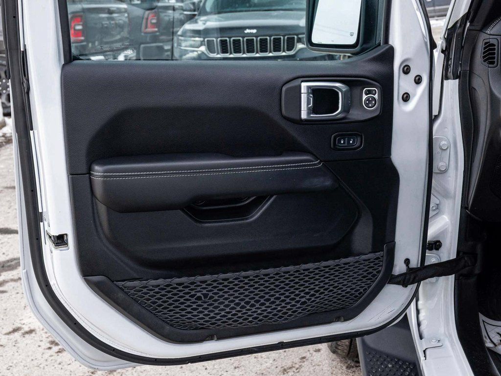 Used 2023 Jeep Wrangler Unlimited Sahara w/ Cold Weather Group AWD/4WD image 11