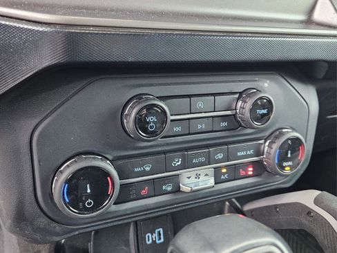 Used 2022 Ford Bronco Outer Banks image 16