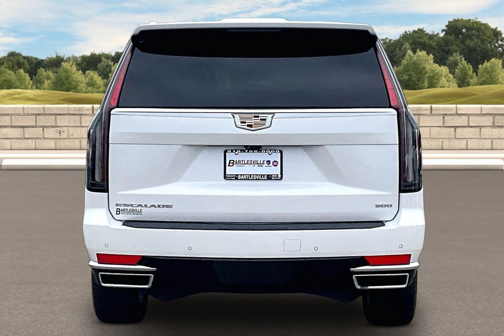 Used 2023 Cadillac Escalade Premium Luxury AWD/4WD image 4