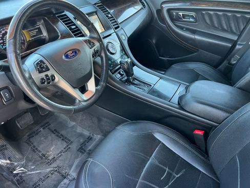 Used 2018 Ford Taurus Limited FWD image 12
