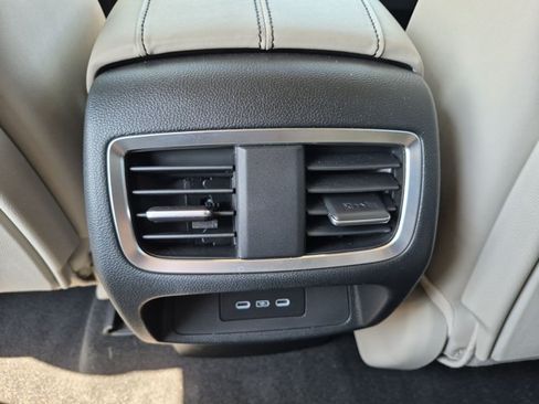 Used 2025 Acura RDX SH-AWD w/ Technology Package image 17