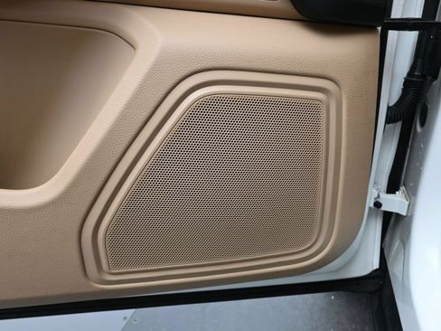 Certified 2023 Porsche Macan AWD/4WD image 13