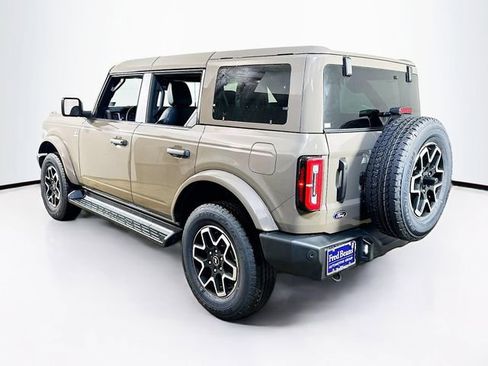 New 2026 Ford Bronco Outer Banks image 4