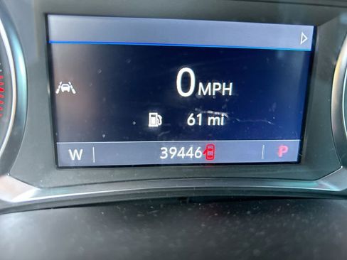 Used 2023 Chevrolet Traverse LT FWD image 17