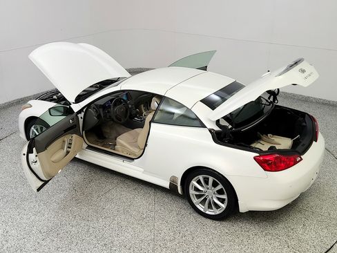Used 2013 INFINITI G37 Convertible w/ Premium Pkg RWD image 18