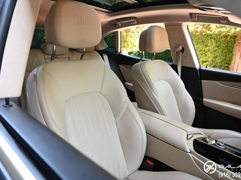 Used 2017 Maserati Levante S image 13