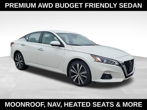 Used 2021 Nissan Altima 2.5 Platinum AWD/4WD image 1