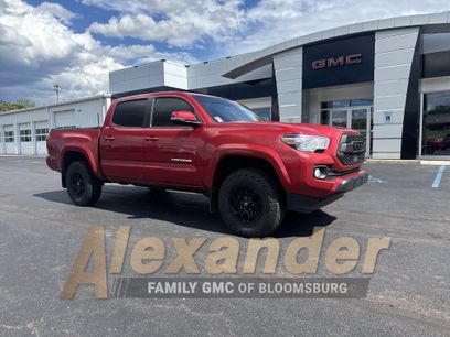 Used 2022 Toyota Tacoma SR5 w/ Technology Package