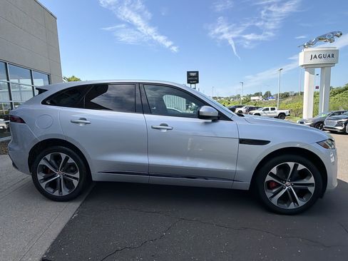 Used 2023 Jaguar F-PACE R-Dynamic S AWD/4WD image 3