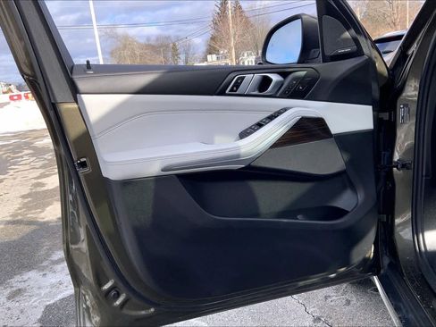 Certified 2025 BMW X5 xDrive40i w/ Climate Comfort Package image 21