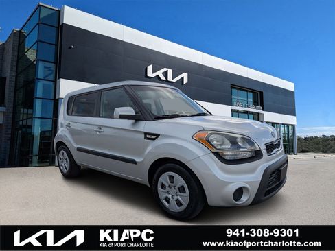Used 2012 Kia Soul FWD image 1