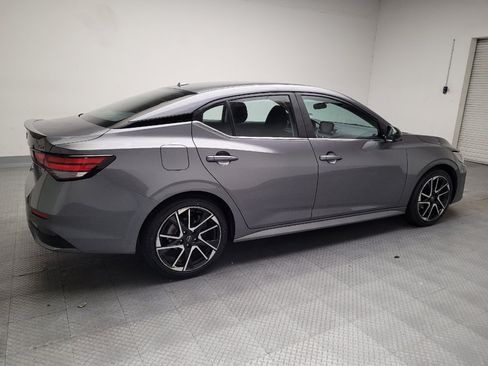Used 2025 Nissan Sentra SR FWD image 10
