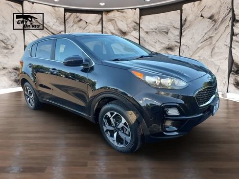 Used 2020 Kia Sportage LX AWD/4WD image 3
