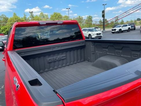 Used 2022 GMC Sierra 1500 Elevation AWD/4WD image 8