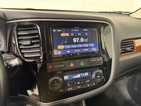 Used 2015 Mitsubishi Outlander GT image 14