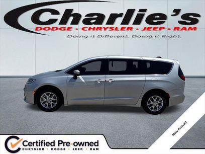 Certified 2023 Chrysler Pacifica Touring-L