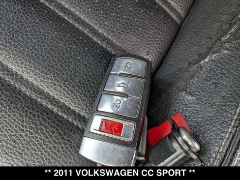 Used 2011 Volkswagen CC Sport FWD image 28