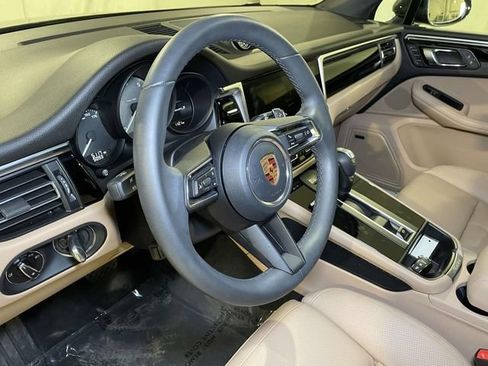 Certified 2026 Porsche Macan S AWD/4WD image 4