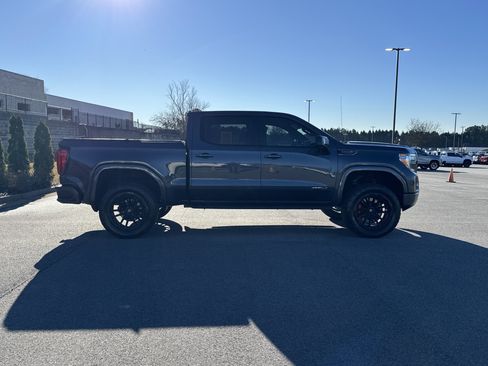 Used 2022 GMC Sierra 1500 AT4 w/ AT4 Preferred Package image 11