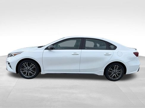 Used 2023 Kia Forte GT-Line FWD image 2