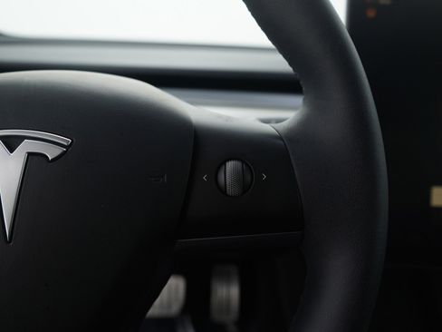 Used 2023 Tesla Model 3 Performance image 23