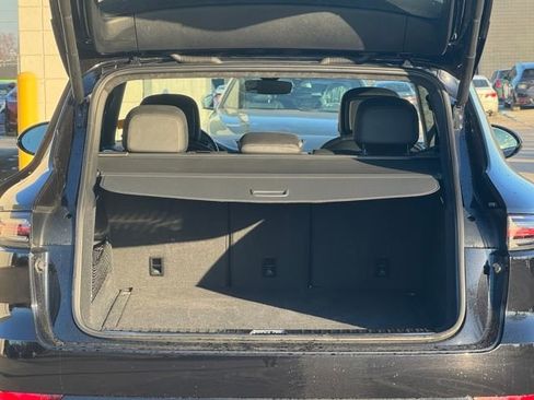 Used 2019 Porsche Cayenne S image 33