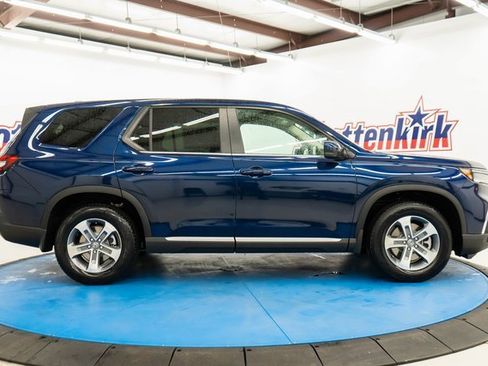 New 2025 Honda Pilot EX-L image 10