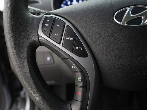 Used 2016 Hyundai Elantra SE w/ Option Group 02 FWD image 22