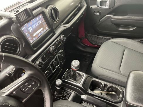 Used 2022 Jeep Wrangler Unlimited Sport AWD/4WD image 14