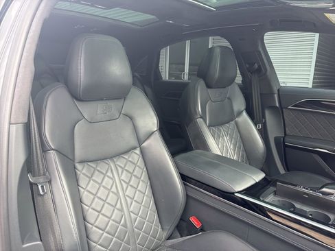 Certified 2023 Audi S8 4.0T Executive Black Optics Pa w/ S8 Comfort Plus Package image 16