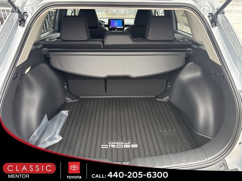 New 2026 Toyota Corolla Cross LE image 7