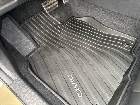 Used 2025 Honda Civic Sport image 33
