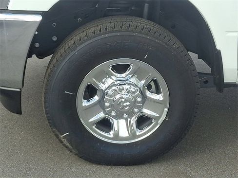 Used 2023 RAM 3500 Tradesman w/ Chrome Appearance Group image 8