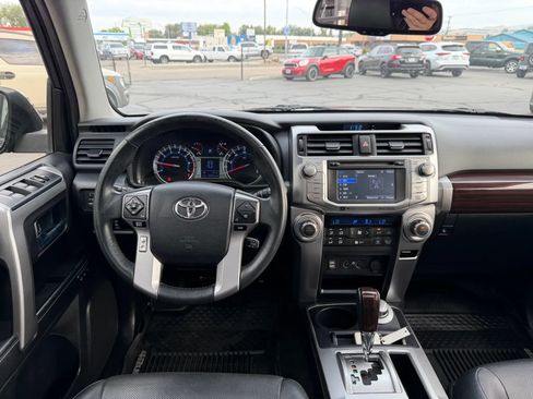 Used 2017 Toyota 4Runner Limited AWD/4WD image 21
