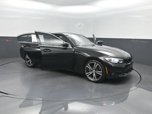 Used 2022 BMW 330i Sedan w/ Driving Assistance Package RWD image 32